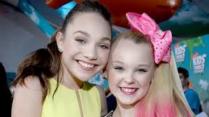 Jojo siwa proves we all need to start living our best lives in 2020. The Truth About Jojo Siwa And Maddie Ziegler