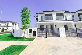 The price starts below 490k before any rebates. Eco Grandeur Graham Garden Type A Propchasse Com