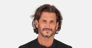 Gerard Barron's Instagram, Twitter & Facebook