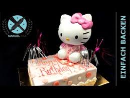 Rosafarbene torte mit hello kitty hello kitty torte, prinzessinnenkuchen, kuchen kaufen, kuchen, kuchen. Hello Kitty Torte Mit Spardose Einfach Backen Marcel Paa