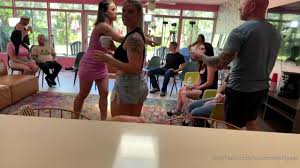 The Hotwife Tour - Tampa 2025 - Sex Addicts Anonymou...