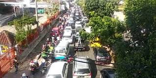 Maybe you would like to learn more about one of these? Penyekatan Ppkm Darurat Di Bandar Lampung Warga Motor Ditinggal Saya Harus Jalan Kaki Halaman All Kompas Com