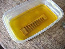 There are a couple of things to be careful about when you are cleaning you harmonica. How To Clean And Seal A Harmonica 5 Steps Instructables