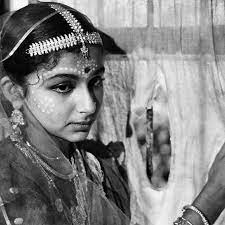 Sharmila Tagore in Apur Sansar (1959) • Satyajit Ray 🌼