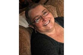 Lisa Stingley's Instagram, Twitter & Facebook