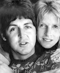 PAUL & LINDA💙❤️🌻🌹🎈 [ Paul & Linda McCartney photographed for People  Magazine photo shoot. 1974 ] ___The Beatles 4Ever Page🍏 #thebeatles  #thebeatles4ever