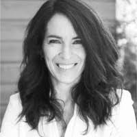 Diane Viens's Instagram, Twitter & Facebook