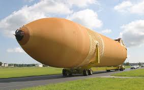 Résultat de recherche d'images pour "humour enorme suppositoire"