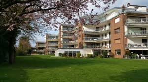 Ich suche händeringend eine 1 bis 3 zimmer wohnung, kommt drauf an wie sie geschnitten sind, für mich und meine alte mopsdame. Wohnungen Mieten In Achim