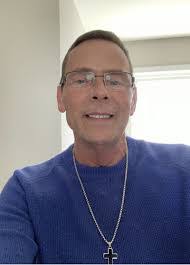 Julian Burr's Instagram, Twitter & Facebook