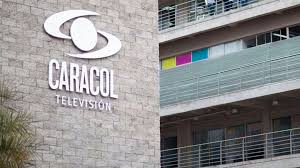 Comparte las canciones originales de la reina del. Censura En Venezuela La Prensa Opositora Condeno La Salida Del Aire De Caracol Tv Y Rcn Infobae