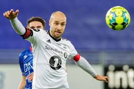 He currently plays as a defender (centre) in 2. Fotball Sport Reginiussen Debuterte Med Innhopp I Seier