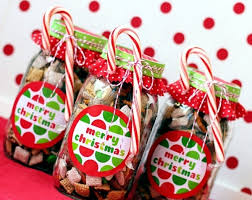 Style your entryway with festive decor as a holiday welcome to visitor. Christmas Gifts For 15 Ideas To Make Your Own Interior Design Ideas Ofdesign