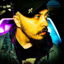 Daniel Aro (@hail_of_aro) • Instagram photos and videos