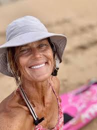 Is Oahu or Kauai better for surfing lessons?