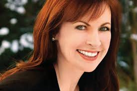 Lisa Kleypas reveals Hello Stranger cover and Daniel Craig inspiration