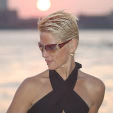 Stream Chere the rose music