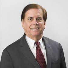 Leslie Glick's Instagram, Twitter & Facebook