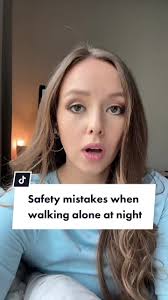 Instead, so the safety tip at the end and dont make these safety mistakes!  #safetyforwomen #selfdefenseforwomen #selfdefensetoolsforwomen  #femalesafetytips #femalesafetytips #walkingaloneatnight
