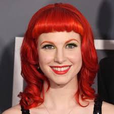 Chi ha una pelle abbastanza chiara, di porcellana, dal sottotono freddo e roseo e con capelli naturalmente color cenere, dovrebbe evitare il . Capelli Rossi Tutte Le Tonalita 120 Foto Per Trovare Il Rosso Perfetto Beautydea