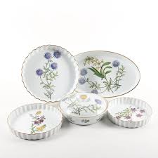Only 1 available and it's in 1 person's cart. Spode Stafford Flowers Ceramic Oven To Tableware Ebth