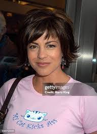 Julie Pinson's Instagram, Twitter & Facebook