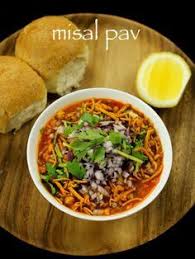 Misal Pav Recipe How To Make Maharashtrian Misal Pav Recipe Recipe Misal Pav Recipes Pav Recipe Indian Food Recipes Vegetarian