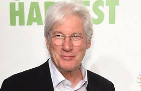 Gere famously starred alongside julia … How Old Is Richard Gere And What S His Net Worth