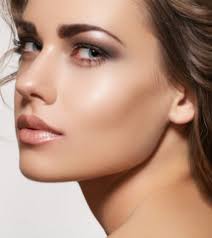 How To Give Your Nose A Slimmer Look With Makeup your nose a slimmer look with makeup