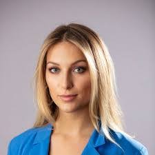 Danielle Ferri's Instagram, Twitter & Facebook