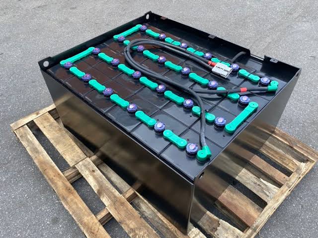 Bình ắc quy xe nâng điện mới