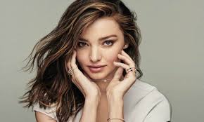Much of the money allegedly stolen by mr low was allegedly spent on parties, gambling and alcohol as well as lavish gifts for celebrities such as australian model miranda kerr. Jho Low Diamanten Fur Ein Unterwasche Model