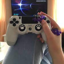 What S Everyone Playing On Tonight Photo By Kadustuniverse We Are Gamingfolk Living The Gaminglife Girl Playing Ps4 Playstation Snapchat Xbox Snapchat
