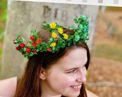 Corona de flores arcoíris del orgullo LGBTQIA+: accesorio para la cabeza  para adultos