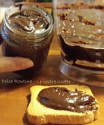 Ingredienti > 150 g di nocciole tostate; Crema Nutella Vegan Home Made