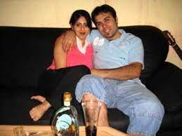 Siavash ghomayshi ghabe shishei glass frame. Joorab Shi Shei