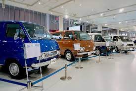 ハイエースが50周年 歴代のハイエースがお台場のメガウェブと愛知のトヨタ博物館にて展示 ハイエース トヨタ 台場