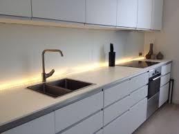 Cuisine Blanche Credence En Verre Mat Kitchen Credenza White Kitchen Kitchen