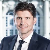 500+ perfiles de «Maleta»