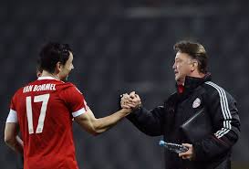 Mark Van Bommel Schold Louis Van Gaal De Huid Vol