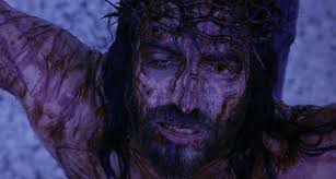 Entretanto, como jesus era judeu, de acordo com o costume, permitiram que o vestissem com uma espécie de tanga. A Crucificacao De Jesus Um Estudo Da Agonia