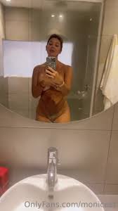 Watch online Monicest aka Monicest OnlyFans - My love !! happy Sunday me  getting out of the shower, I spent the day at the beach and I got some on  X-video