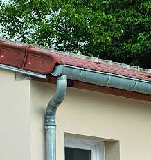 Diy Reussir L Assemblage D Une Gouttiere En Zinc Gouttiere En Zinc Gouttieres Zinc Toiture
