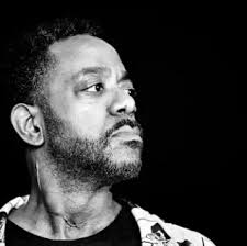 Dion Summers's Instagram, Twitter & Facebook