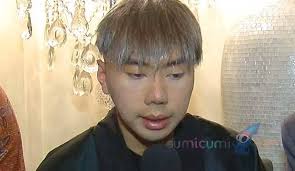 Wajah roy kiyoshi sempat bengkak usai operasi. Berita Terbaru Dan Profil Artis Terkini Dibongkar Roy Kiyoshi Artis Inisial Aa Pasang Susuk Di Tenggorokan Ada Susuk Yang Diminum