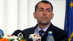 DE LA VOLAN LA STILOU