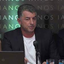 Έλκει την καταγωγή του από το λιβαδοχώρι σερρών. Karaibaz Giwrgos Bodossaki Lectures On Demand