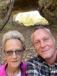 Rockhouse ( Creelsboro Arch) south of Wolfcreek Dam…..!