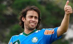 Jorge valdivia fue uno de los mejores jugadores de colo colo en toda la serie ante palmeiras. Valdivia Processa O Palmeiras E Pede R 166 Mil Por Comissao Nao Recebida Diario Do Litoral