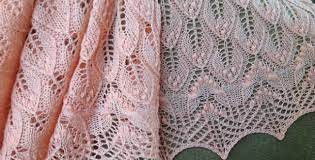 New to lace shawl knitting? Wavy Leaves Knitted Lace Shawl Free Knitting Pattern
